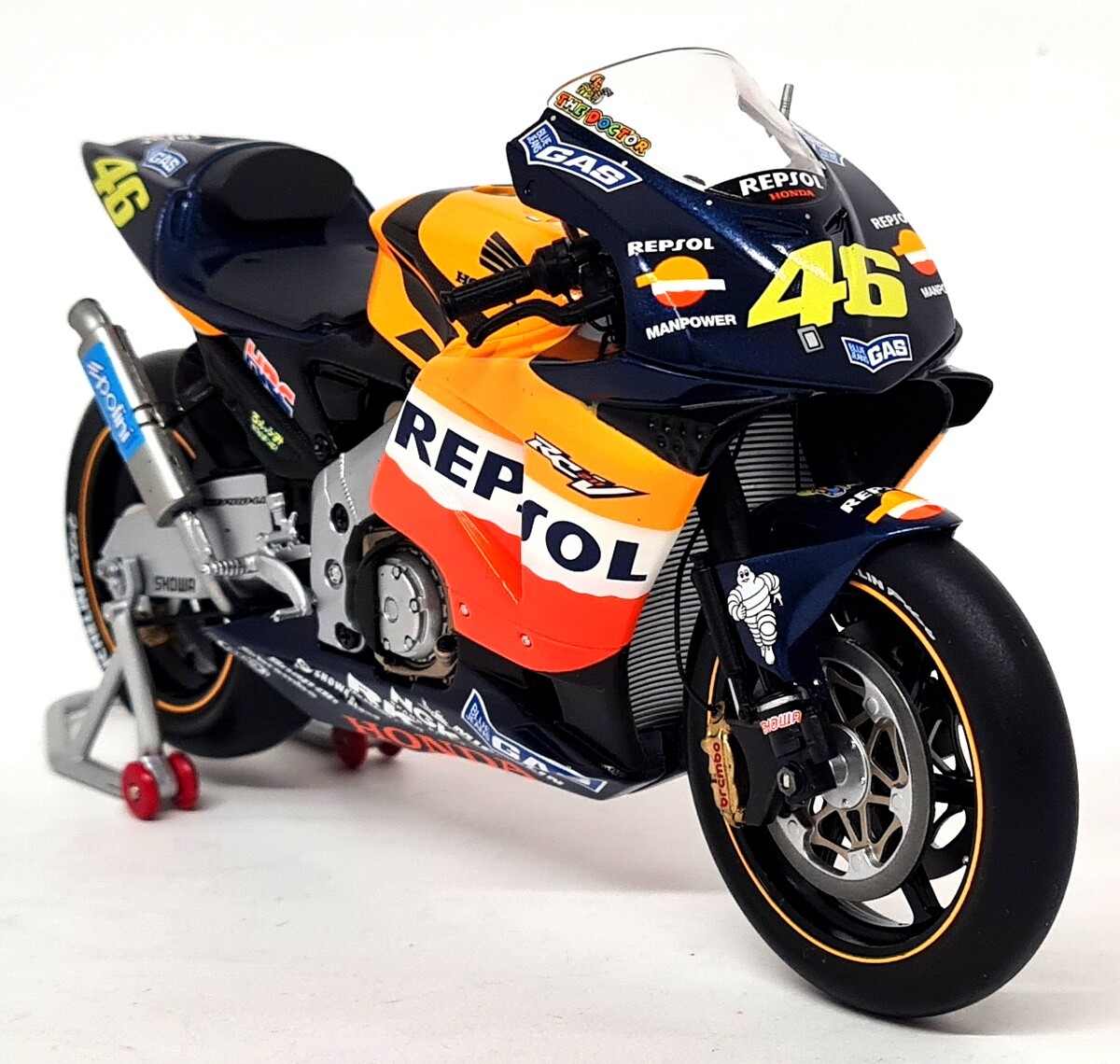 Minichamps 1/12 Honda RC211V 2002 Valentino Rossi Repsol Team
