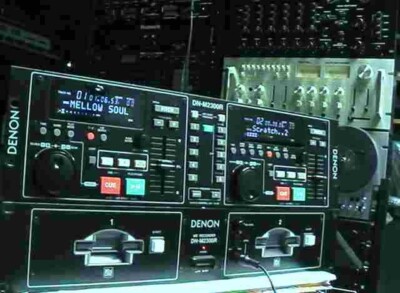 Denon DN-M2300r Professional Dual Minidisc Player Recorder. Uber