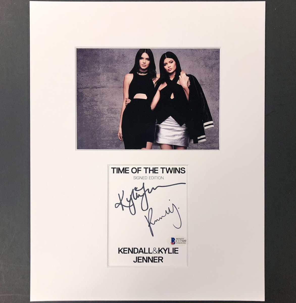KENDALL & KYLIE JENNER Signed Cut Autograph matted Auto w/ Photo