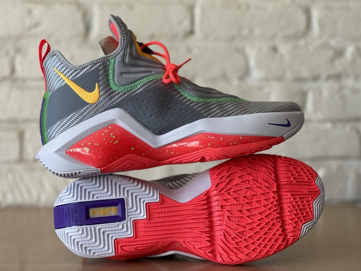 Nike Lebron Soldier XIV Space Jam Hare Basketball CK6024-001 Men's