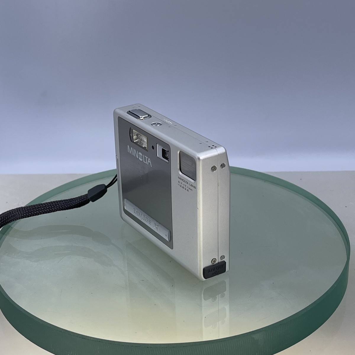 Konica Minolta Dimage X 2.0MP Compact retro Digital Camera Cased