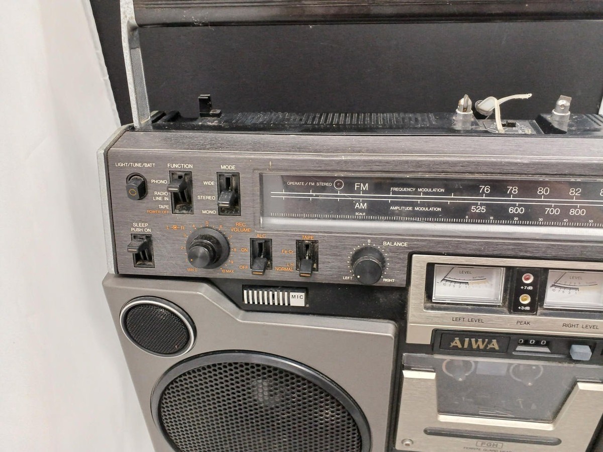 AIWA TPR-820 Vintage Boombox Radio Cassette Recorder Ghettoblaster