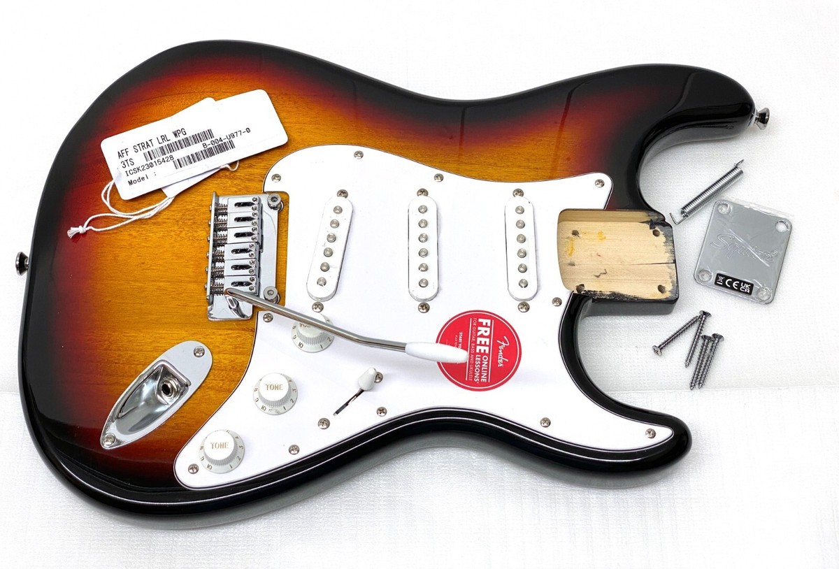 Squier by Fender⭐️ストラトキャスター サンバースト 【公式通販】