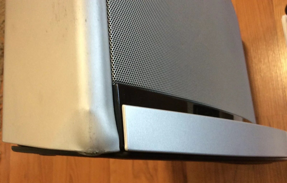 BOSE SoundDock 10 Speaker System For iPod And iPhone 4/4S Bose