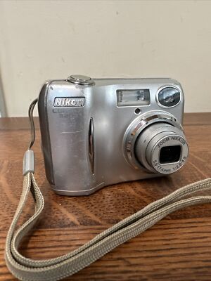 Nikon Coolpix E3200 3.2MP Compact Point & Shoot Digital Camera