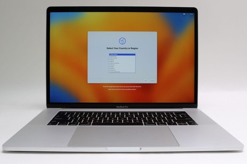 2017 Apple Macbook Pro 15'' Retina Core i7 3.1GHz 16GB RAM 1TB SSD