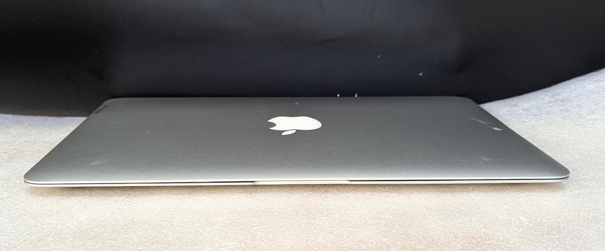 MacBook Air 11.6inch, Mid 2012 1.7GHz Intel Core i5 - 4GB 64GB | eBay