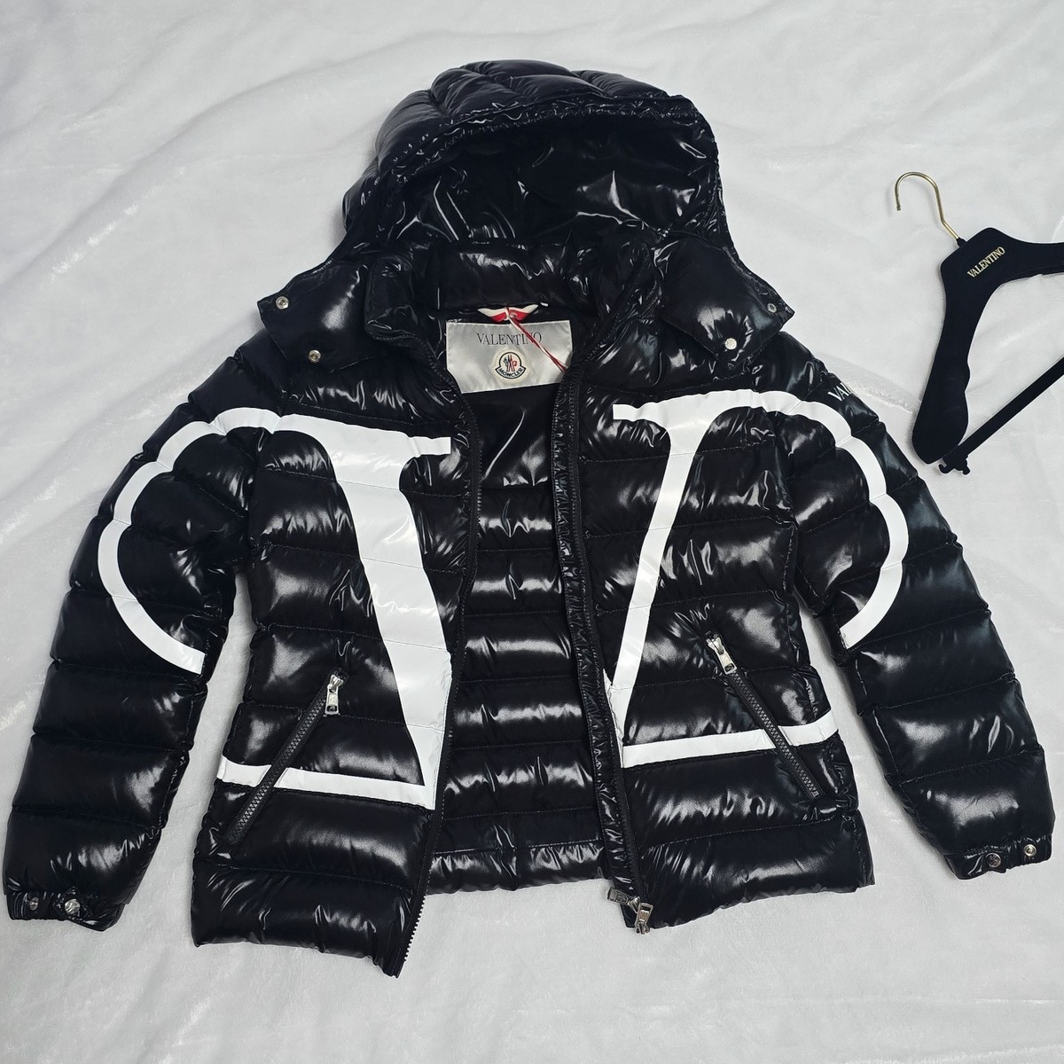 Valentino x Moncler VLogo Hooded Down Jacket | Size 38 (XXS) | AW