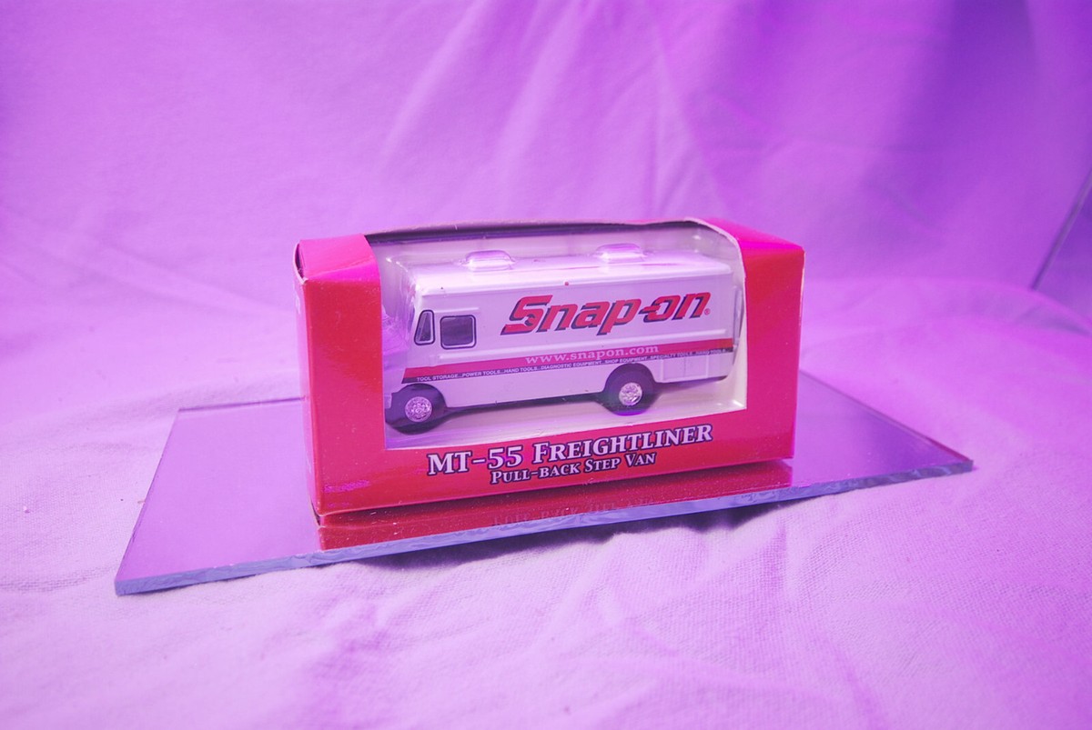 SNAP-ON TOOLS 2003 VINTAGE MT-55 FREIGHTLINER PULL BACK STEP VAN