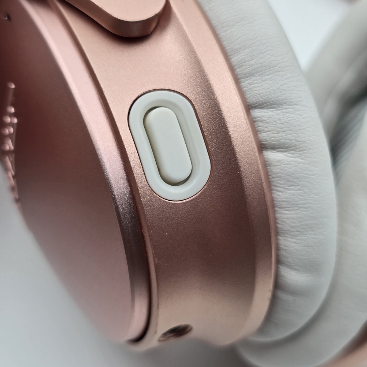 Bose QuietComfort 35 II Wireless Noise Canceling Limited Edition