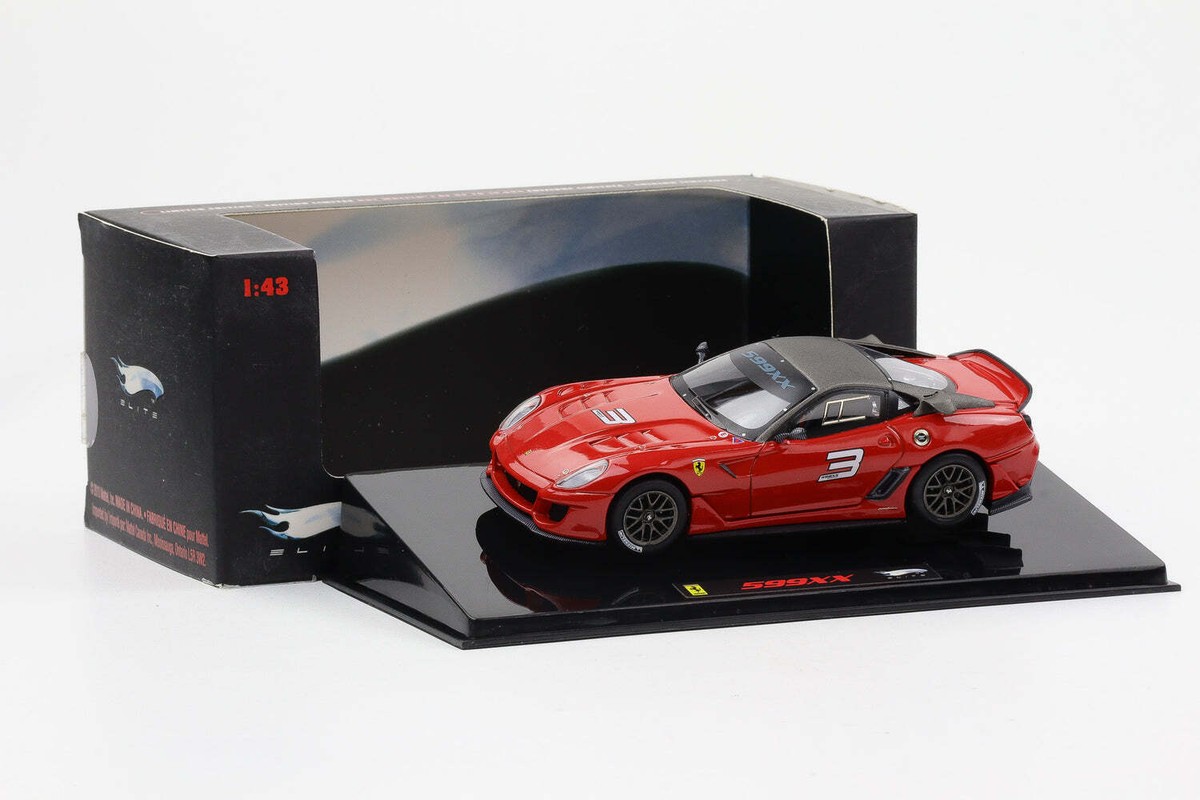 1:43 Hot Wheels Elite Ferrari 599XX 2009 rot mit Carbon Dach #3