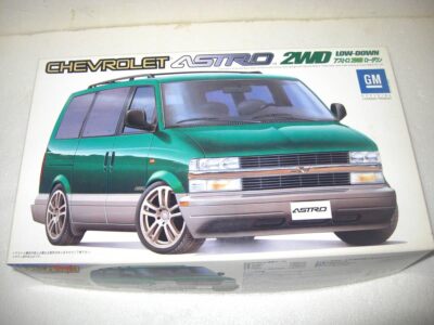 Rare model kit Fujimi 1/24 Chevrolet Astro 2WD Lowdown from Japan