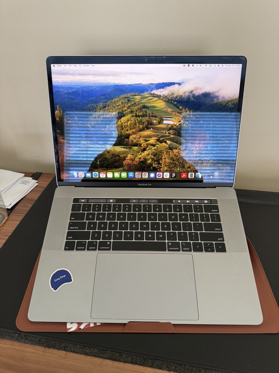 2018 Apple MacBook Pro 15 inch Laptop - 32GB RAM 1TB MEMORY