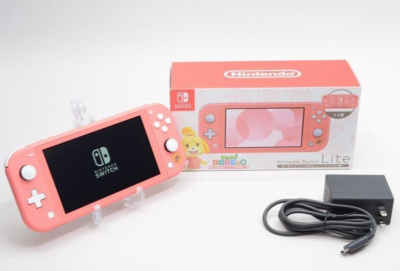 Nintendo Switch Lite Animal Crossing Isabelle's Aloha Edition