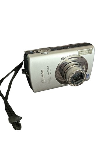 CANON PowerShot Digital ELPH SD870 IS 8.0MP Digital Camera VERY