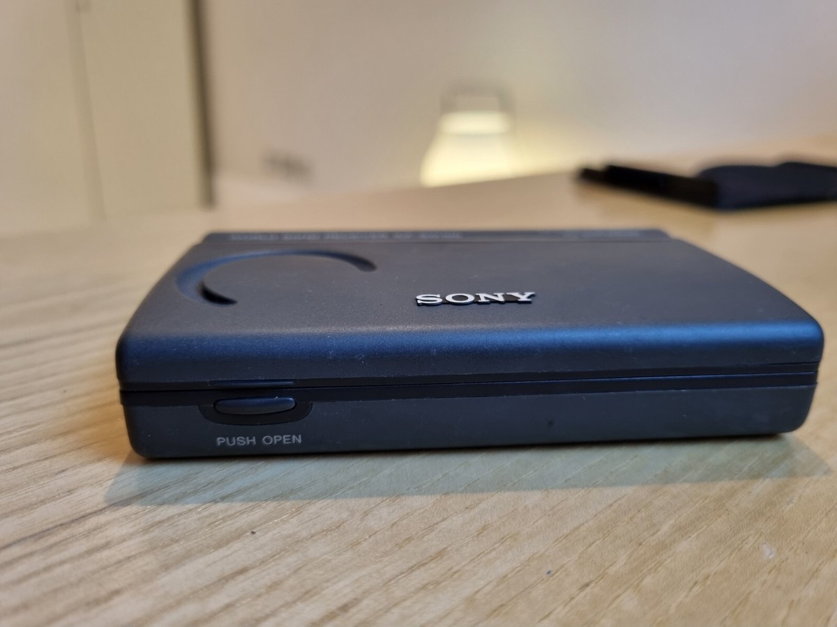 Rare Sony ICF-SW100 World Band Radio SW/MW/LW/FM SSB Original Box