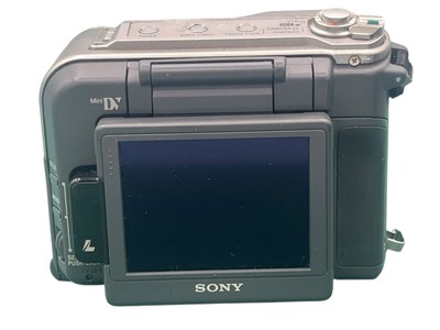Sony DCR-SC100 Camcorder Mini DV Tape Digital Video Camera LCD