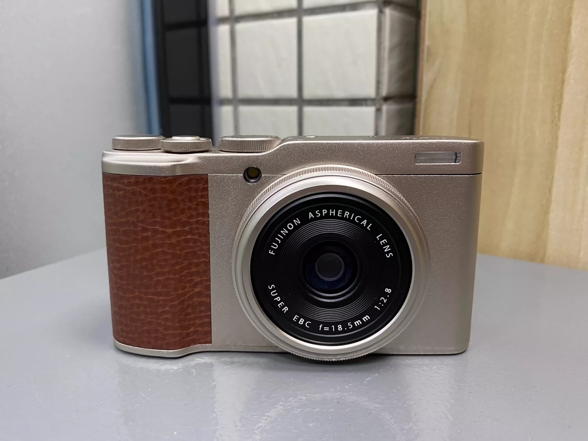 Fujifilm Fuji XF10 24.2MP Digital Camera Champagne Gold Used | eBay