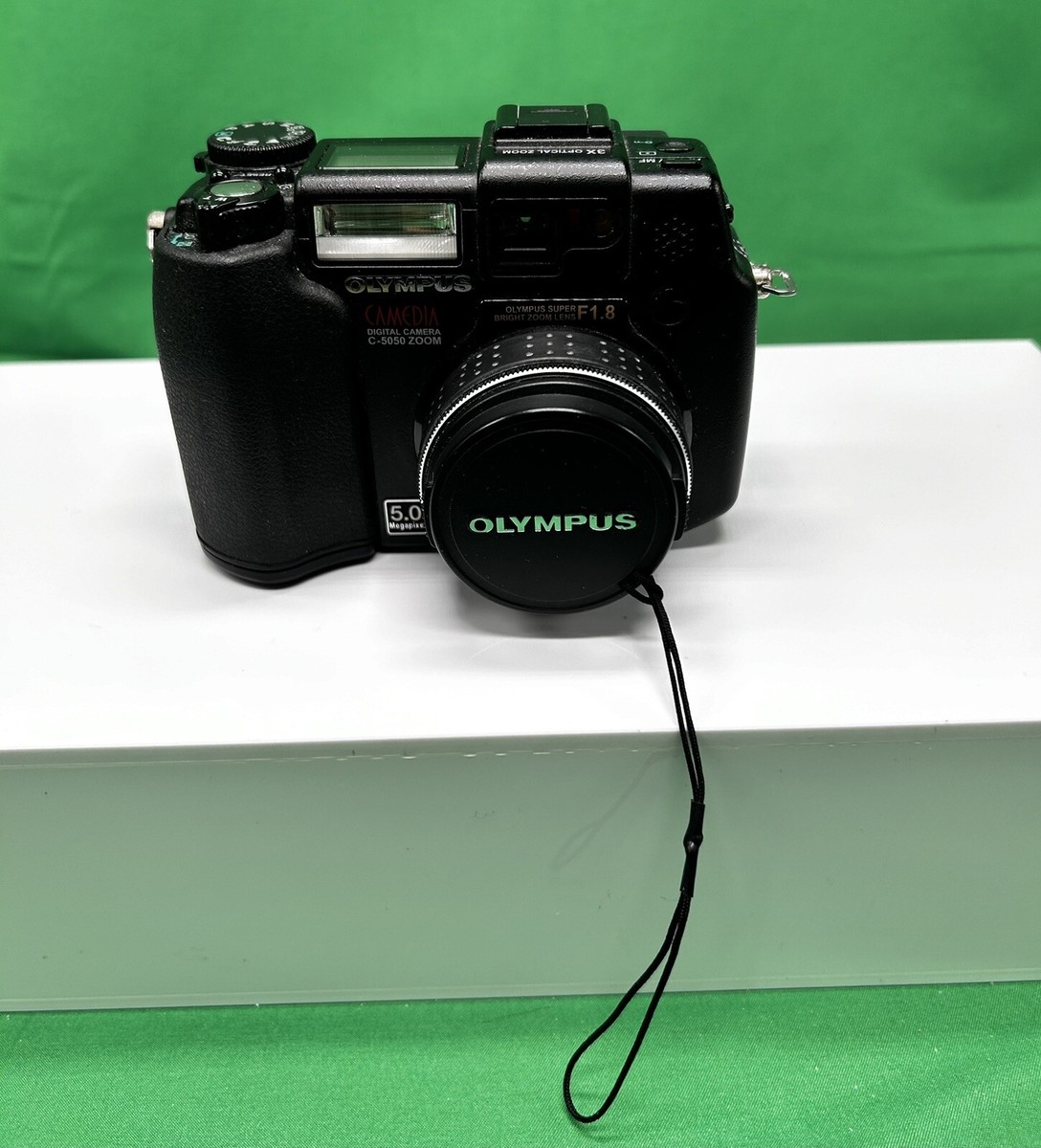 CAMEDIA C-5050 Zoom 5.0MP Olympus Digital Camera W/Manual Work