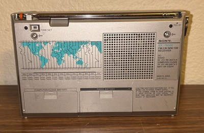 VINTAGE WORKING SONY ICF-7600D Radio Synthesized Receiver SEE