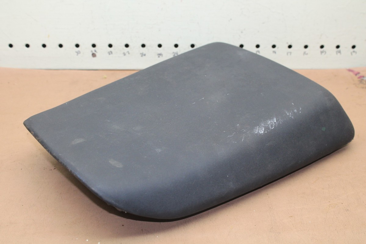 1993 KAWASAKI NINJA ZX7 ZX750 REAR PASSENGER SEAT (KTS39) 53001