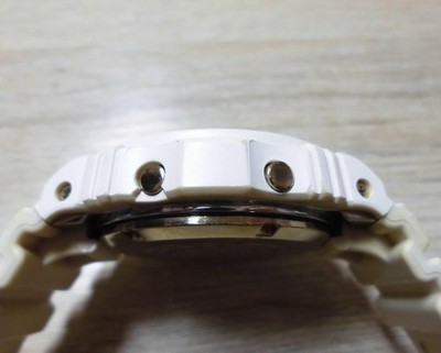 Casio G-Shock DW-5725B-7JF 25th Anniversary Rising White Limited