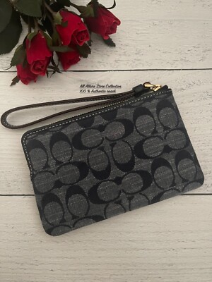 NWT Coach Corner Zip Wristlet In Signature Chambray CH371 | eBay