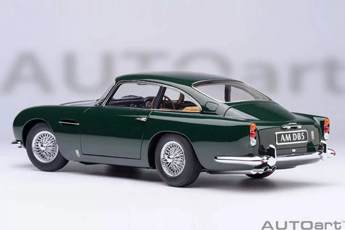 1/18 Aston Martin DB5 RHD 1964 British Racing Green Model Car By