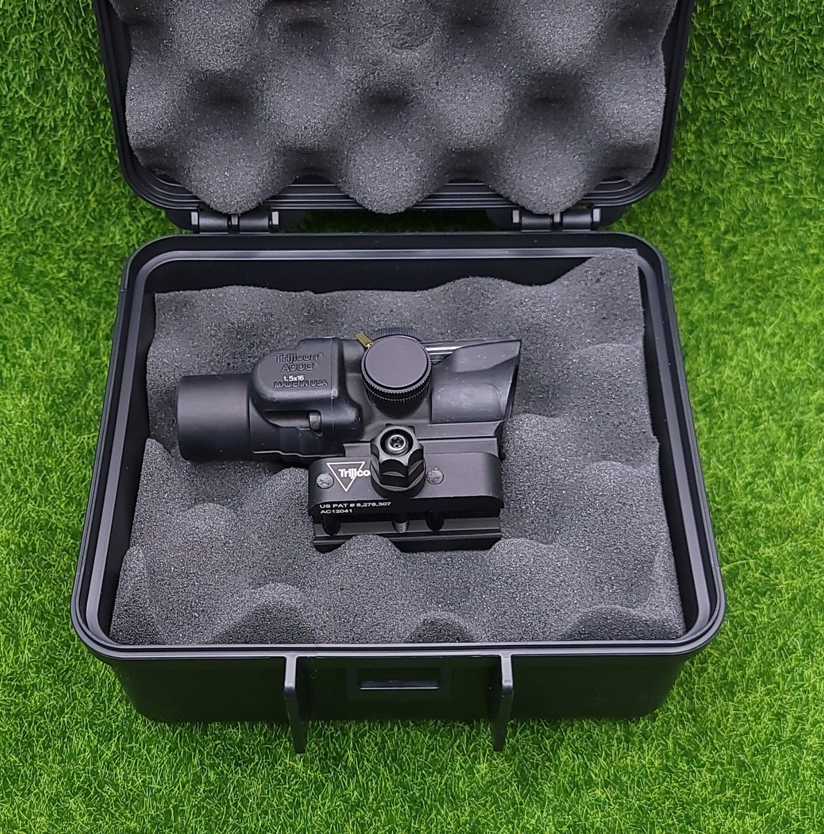 Trijicon 1.5x16S Compact ACOG Green Ring MOA Dot w/ Q-LOQ Mount