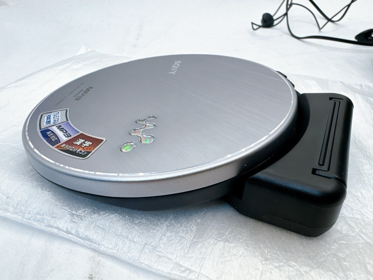 Sony D-NE830 Walkman Silver Portable CD Player MP3 ATRAC Boxed
