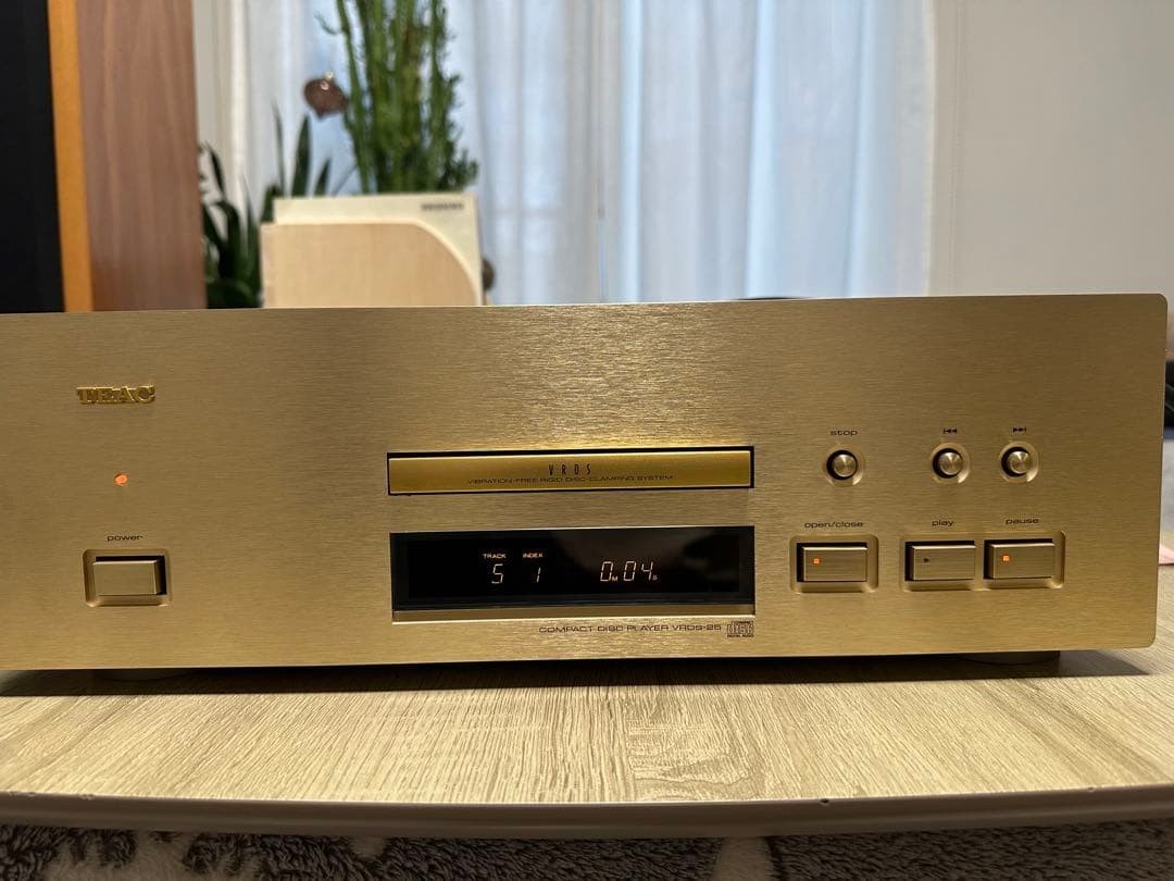 TEAC VRDS-25 CD Player Gold Retro Working Product Used From JP