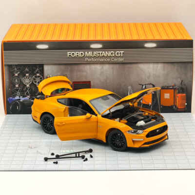 DM 1/18 Scale Model Replicas Ford Mustang GT 2019 Orange Fury RHD