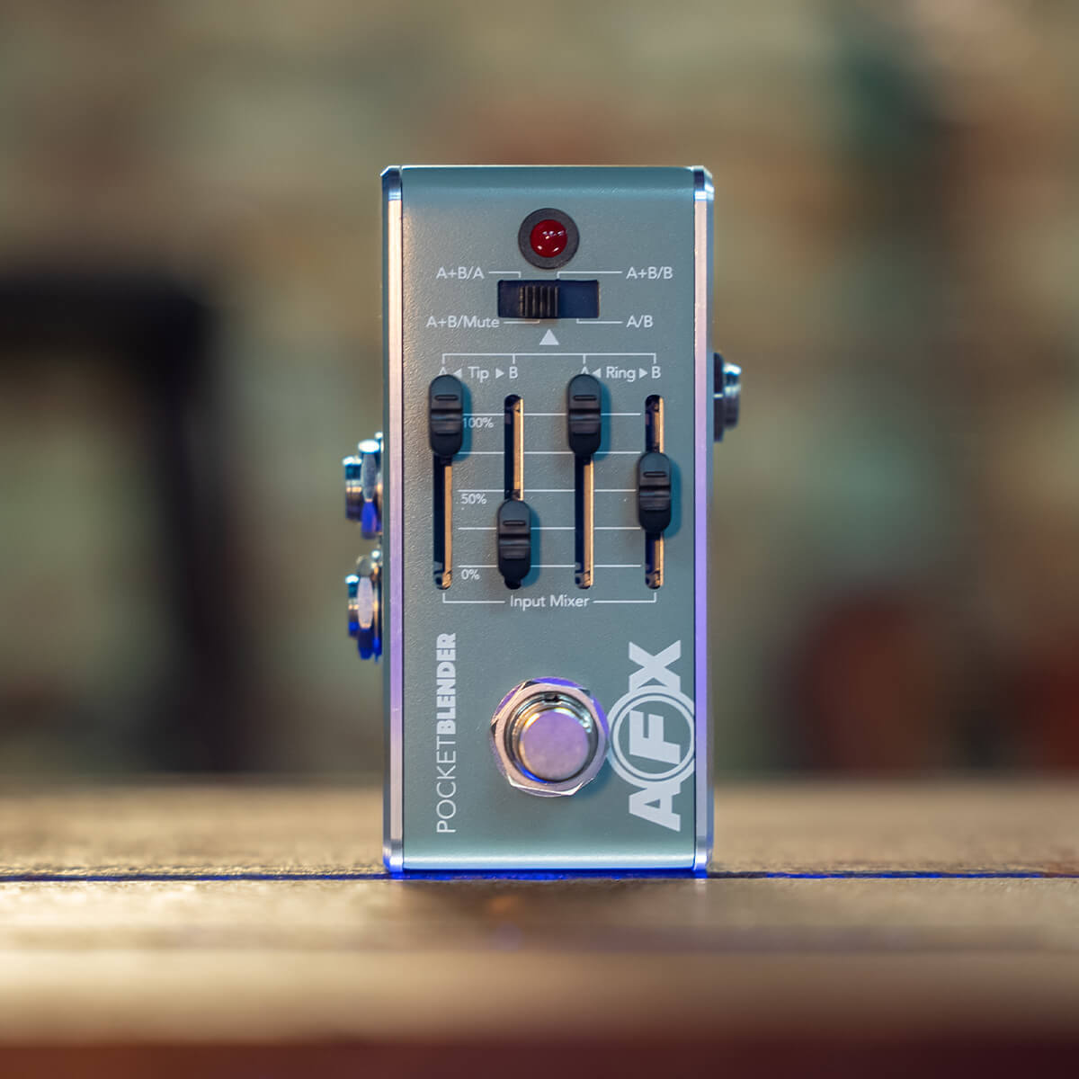 Fishman AFX Pocket Blender Mini Acoustic Guitar A/B/Y + D.I Pedal