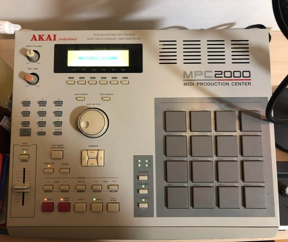AKAI Sampling Machine MPC2000 MIDI Sampler working | eBay