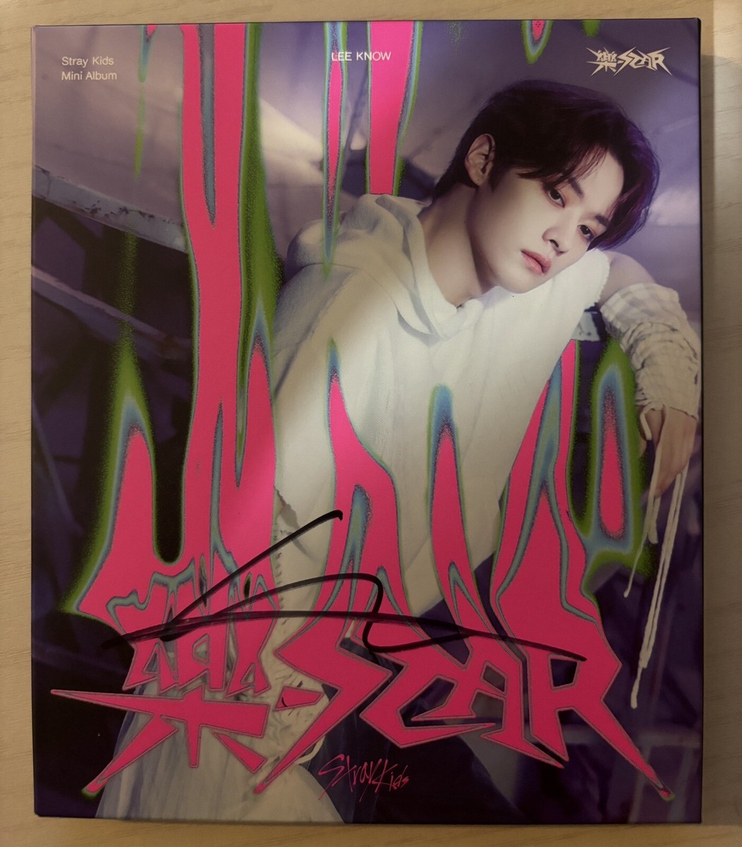 STRAY KIDS [Rock Star] Leeknow Autographed Signed Digipack Album