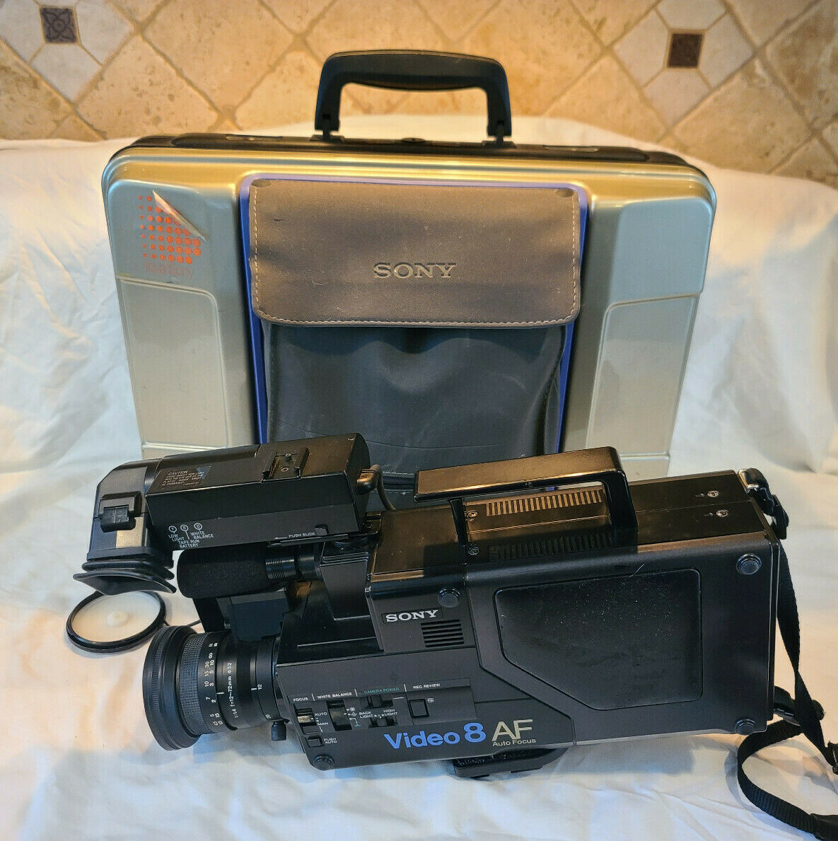 RARE Sony CCD-V8AF Video8 8mm Video Camera Recorder Camcorder w