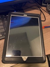 Apple iPad (6th Generation) A1954 128 GB, Wi-Fi + 4G, 9.7 in