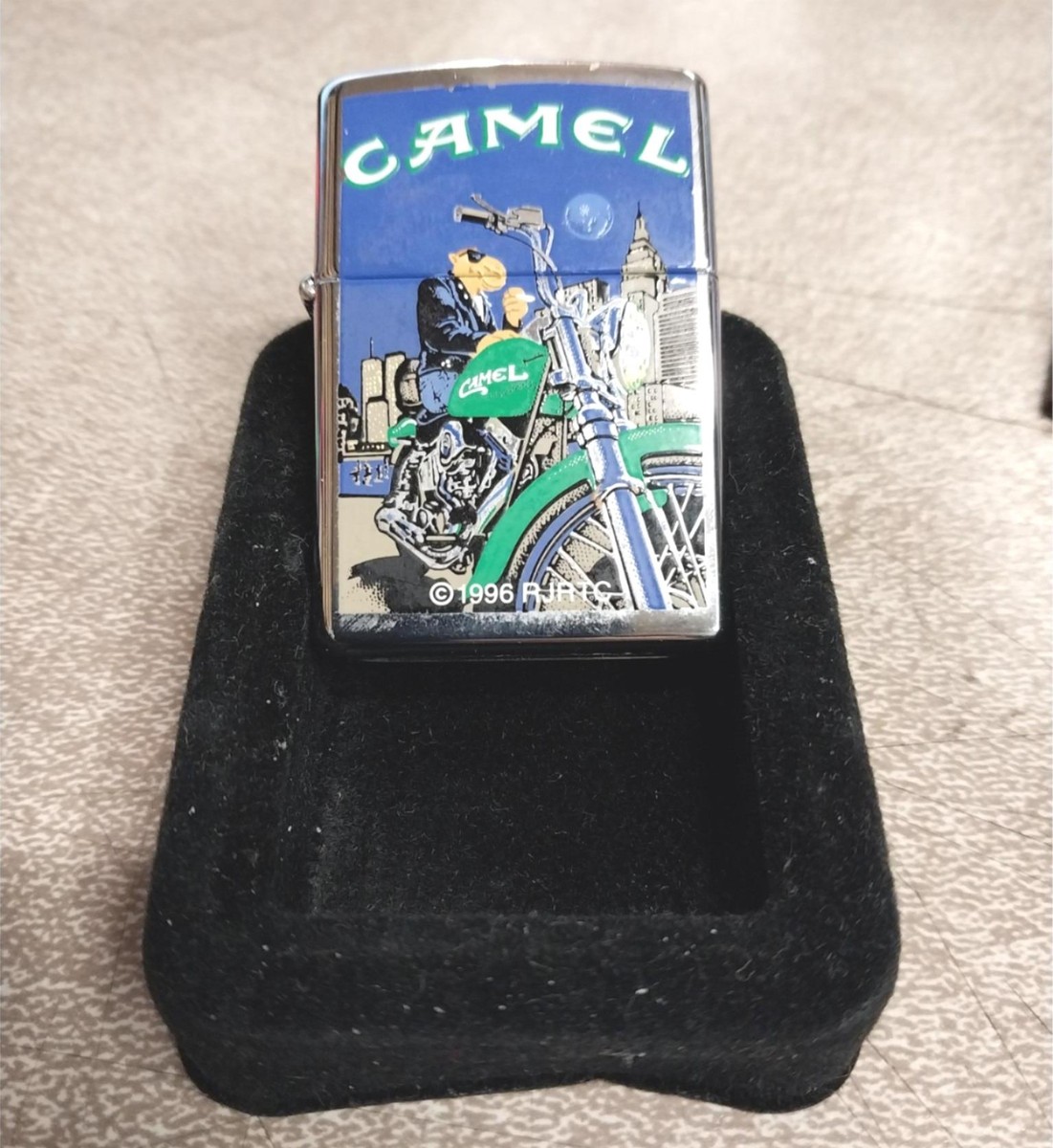 VTG unfired 1996 Zippo Joe Camel Motorcycle High Polish Chrome