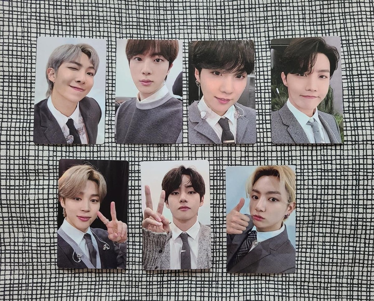 BTS BEYOND THE STAGE DOCUMENTARY PHOTOBOOK PHOTOCARD SET - IDOL