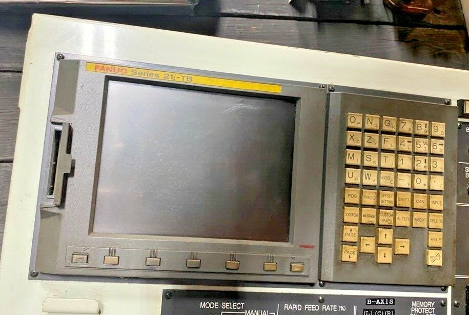 FANUC 21i-T 制御装置 モニター付き FANUC 21i-T 制御装置 モニター
