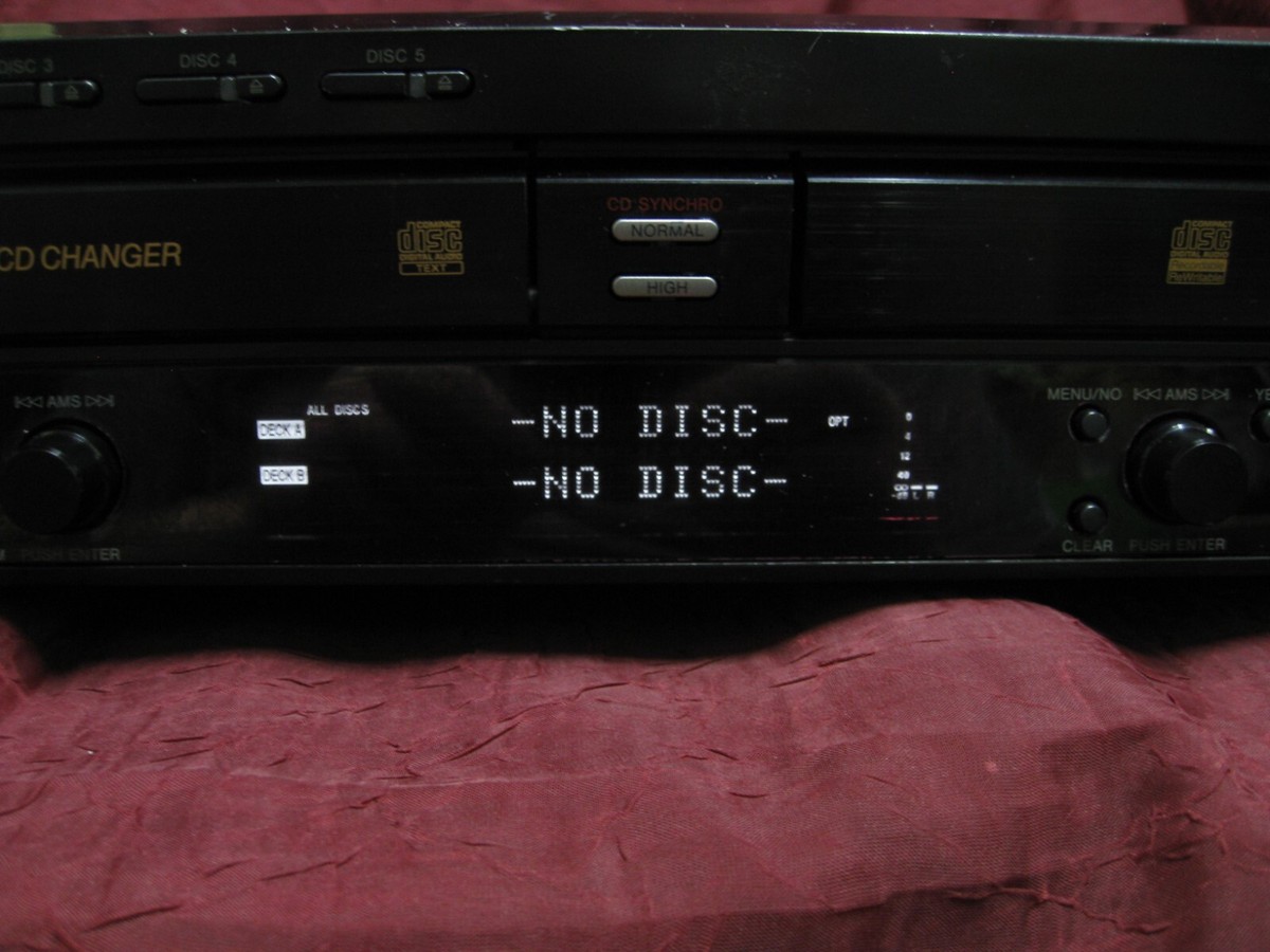 Sony RCD-W500C CD Recorder dubbing 5 compact Disc Changer