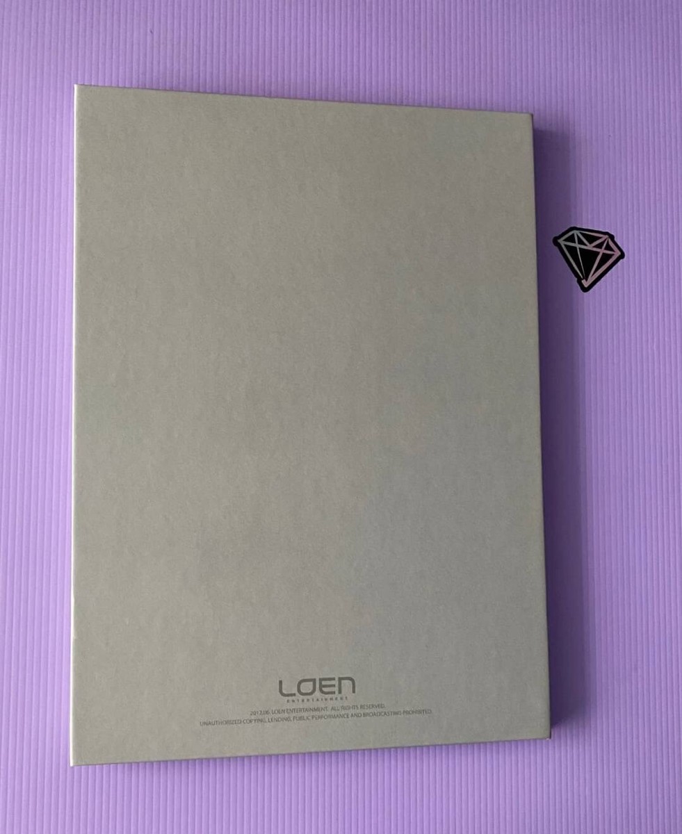 IU Lee 2012 Real Fantasy Concert Official Making Photobook K-pop