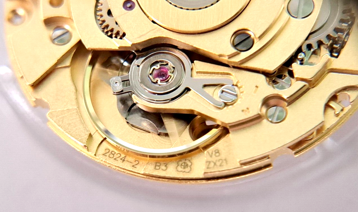 NEW ETA 2824-2 Gold Movement 25 Jewels Swiss Made B3 V8 ZX21