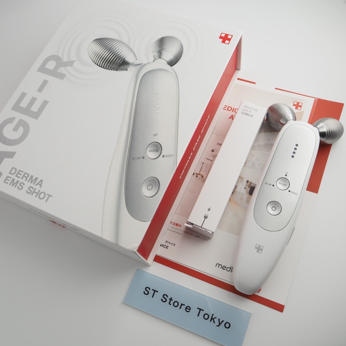 Near Mint] Medicube Age-R Derma EMS Shot Face Massager Beauty