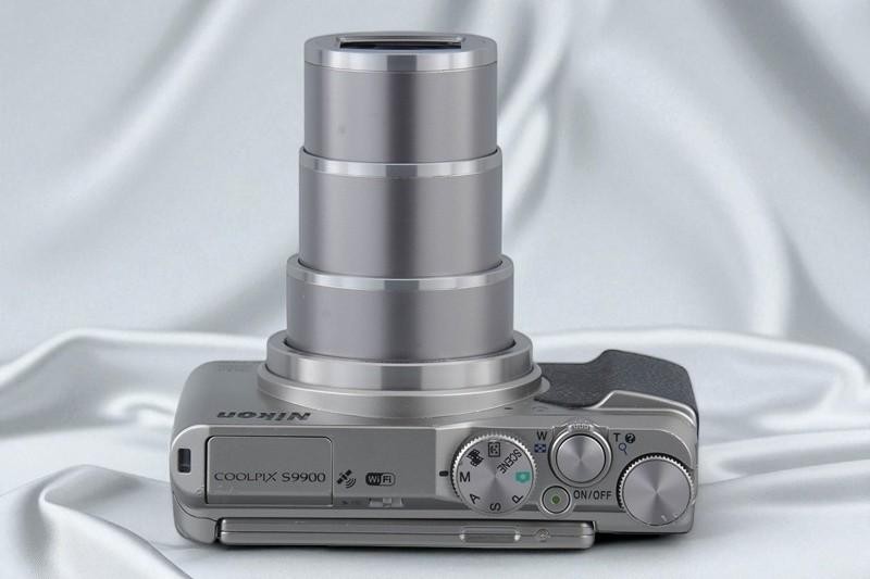 Mint] Nikon Coolpix S9900 Silver 16.0MP Digital camera w/New