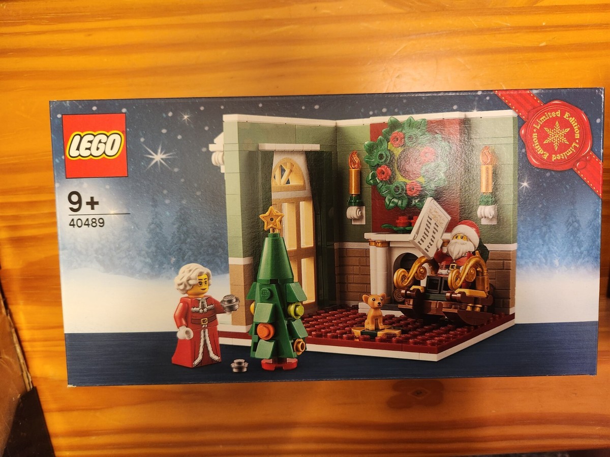 LEGO Seasonal: Mr. and Mrs. Claus' Living Room (40489) MINT OR