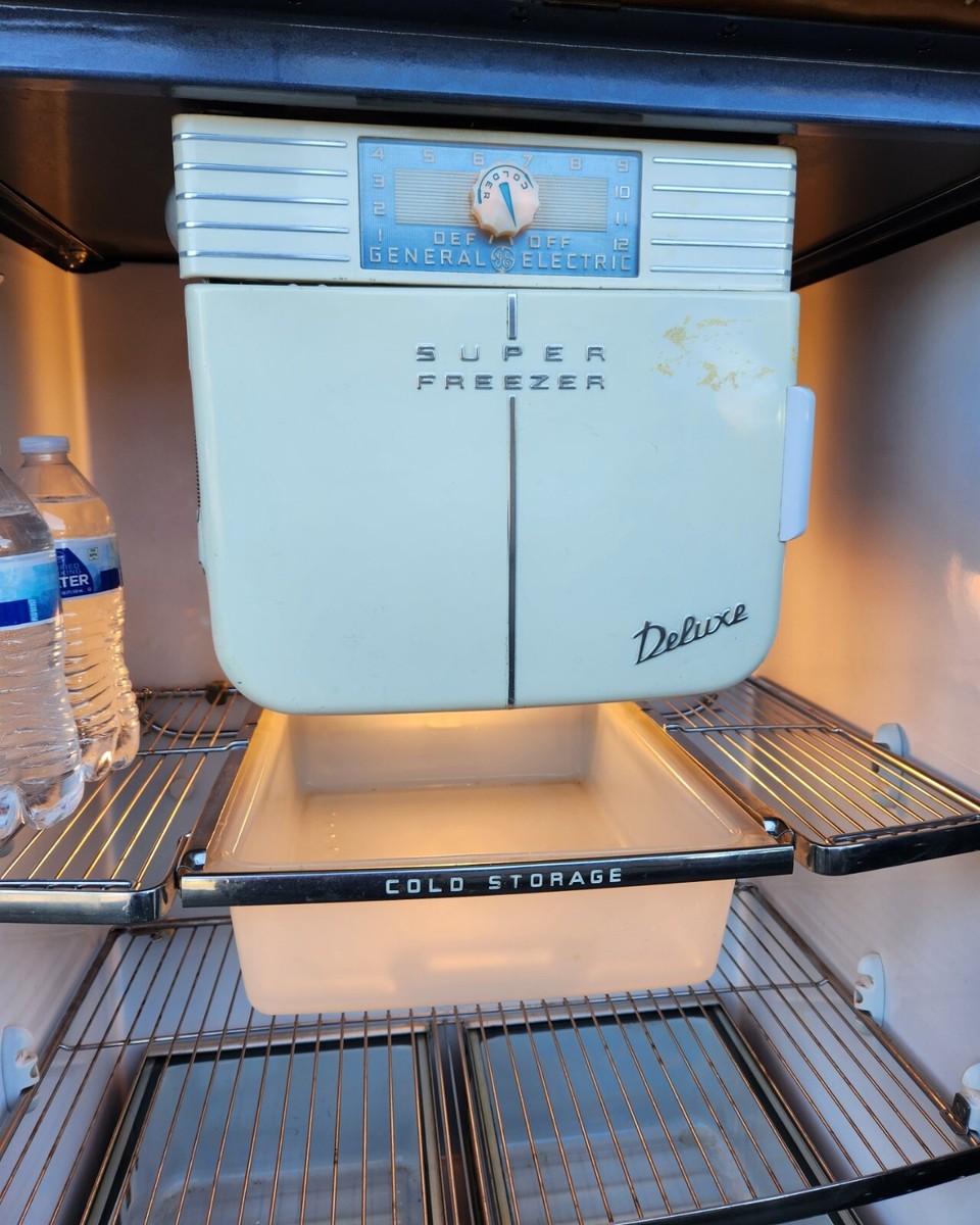 Vintage GE Refrigerator Freezer 1940 General Electric Deluxe B6-40