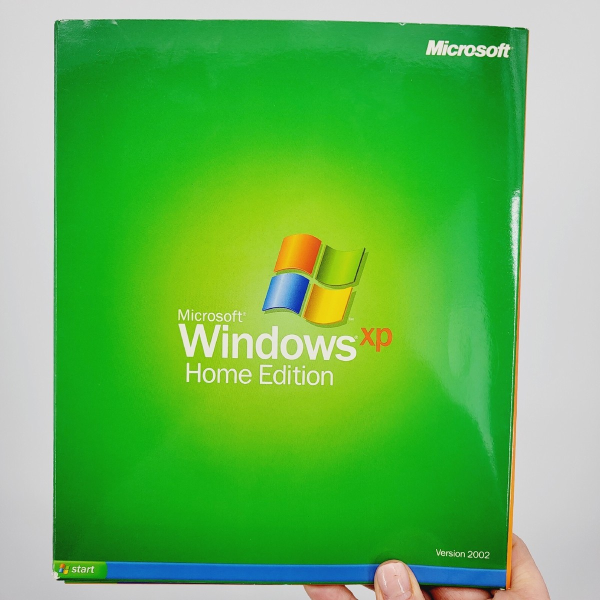 Microsoft Windows XP Home Edition - Full Version with Service Pack