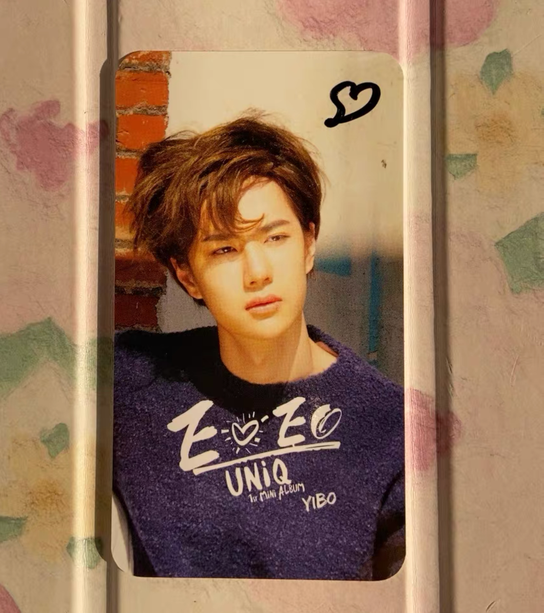 王一博 UNIQ 1st Mini ALBUM EOEO 中国版 【公式通販】