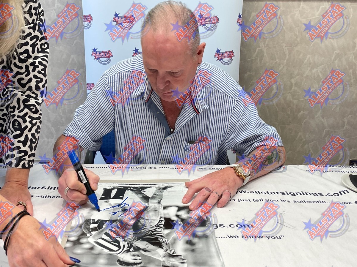 PAUL GASCOIGNE GAZZA SIGNED VINNIE JONES NEWCASTLE BALL SQUEZZE